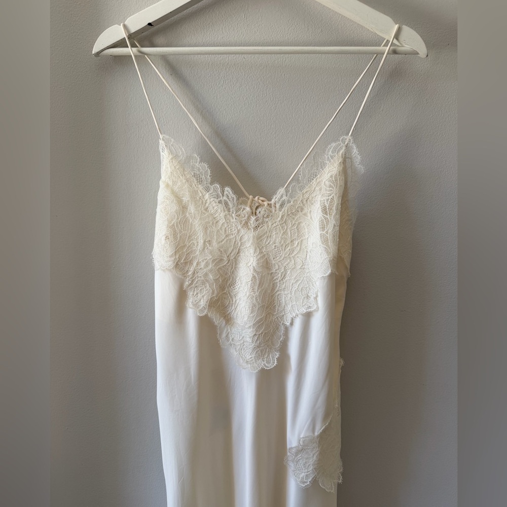 RÓHE Lace-trimmed Satin Maxi Dress - Picture 3 of 9